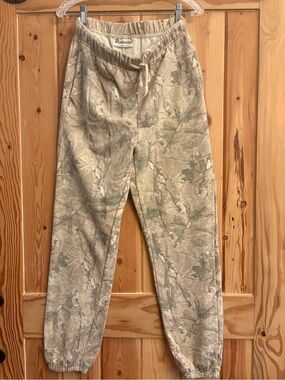 No Boundaries Beige Camo Fleece Joggers